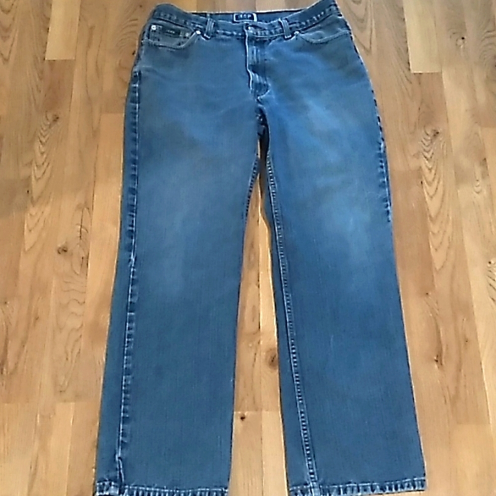 Izod Men's Denim Jeans. Size 32/32 - Picture 2 of 7